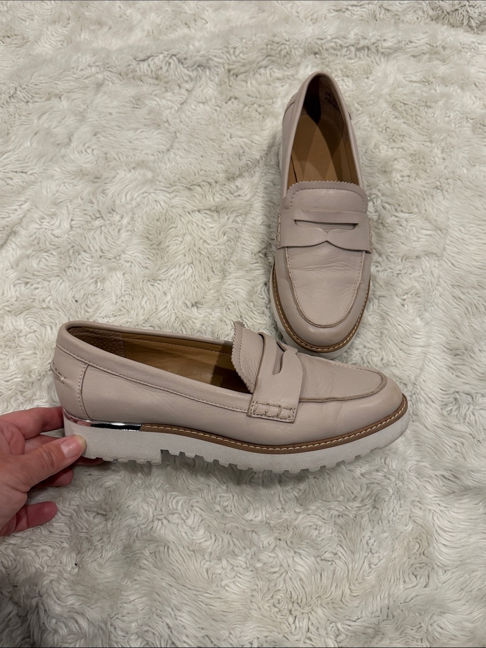 Franco Sarto Beige Leather Platform Loafers Woman’s Size 6.5